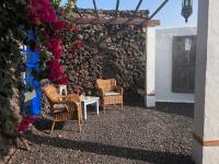 Patio alebo iná vonkajšia časť ubytovania Finca PrivateGardens DoubleBed FreeP Tv Wifi