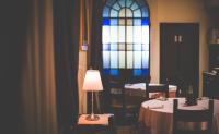 Reštaurácia alebo iné gastronomické zariadenie v ubytovaní Quari Hotel Restaurant & Pizza