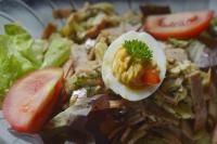 Jídlo v penzionu nebo okolí