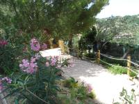 Utsikt &ouml;ver poolen vid Villa with Spa, Pool and view of St Tropezs gulf eller i n&auml;rheten