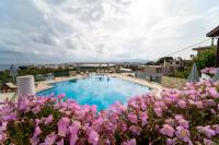 The swimming pool at or close to Frida Apartments