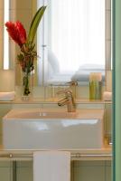 Ein Badezimmer in der Unterkunft Park Plaza Berlin