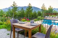 En generel udsigt til bjerge eller udsigt til bjerge taget fra hotellet