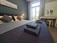 Postel nebo postele na pokoji v ubytování Sea Vibes 1 bedroom apartment - Free Public Parking, WiFi, Cable & Smart TV, 0,9 km to beach