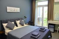 Postel nebo postele na pokoji v ubytování Sea Vibes 1 bedroom apartment - Free Public Parking, WiFi, Cable & Smart TV, 0,9 km to beach