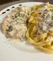 Jídlo v hotelu nebo okolí