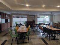 Ресторан / где поесть в Perch Arbor Cyber City