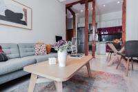 Posezení v ubytování Brand new one bedroom apartment located in Chueca