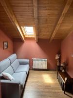 A seating area at Apartamentos Rurales Posada de las Hoces