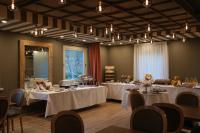 Restauracja lub miejsce do jedzenia w obiekcie Lake Hotel La Pieve