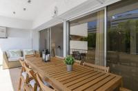 TV a/nebo společenská místnost v ubytování Jardines del Mar Apartments