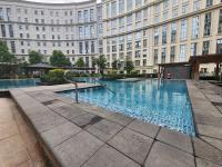 81 Newport C5 10i Balcony & Pool across NAIA T3の敷地内または近くにあるプール