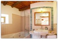 A bathroom at Can Vich