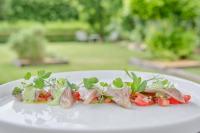 Jídlo v hotelu nebo okolí