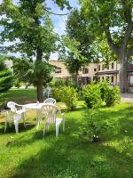 Vonkajšia záhrada v ubytovaní Villa Musik - Historical apartments in Baden