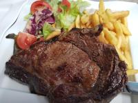 Jídlo v hotelu nebo okolí