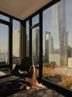 Ein Sitzbereich in der Unterkunft The Cloud One New York-Downtown, by the Motel One Group