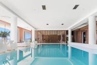 Bazén v ubytování Luxury Hotel Amabilis nebo v jeho okolí