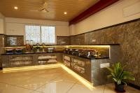 Кухня или мини-кухня в VOVO PREMIER HOTEL
