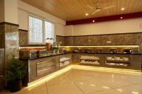 Кухня или мини-кухня в VOVO PREMIER HOTEL
