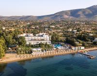 una vista aérea de un resort sobre el agua en Brown Beach Evia Island, All Inclusive in Eretria, a member of Brown Hotels, en Eretria