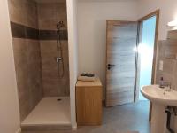 Kúpeľňa v ubytovaní Studio mezzanine tout confort