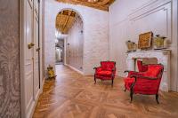 A seating area at Corte Rubbi 7 Deluxe Apartment