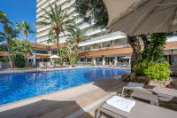 The swimming pool at or close to Climia Benidorm Plaza