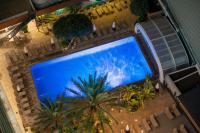 The swimming pool at or close to Climia Benidorm Plaza