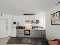 Kuchyňa alebo kuchynka v ubytovaní Cosy Appartement T2 proche Paris