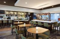 Lounge nebo bar v ubytování Courtyard St. Petersburg Clearwater