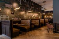 Motel One Dublinにあるレストランまたは飲食店