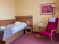 Postel nebo postele na pokoji v ubytování LD PALACE Spa & Kur