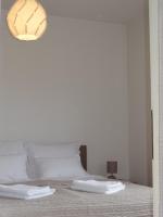 Posteľ alebo postele v izbe v ubytovaní Well-equipped apartment with free parking