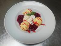 Jídlo v hotelu nebo okolí