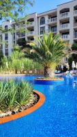 Bazén v ubytování Deluxe Appartements in Cascadas Family Resort Sunny Beach nebo v jeho okolí