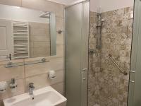 Koupelna v ubytování LD PALACE Spa & Kur