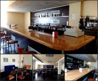 A restaurant or other place to eat at Hotel Cogullada