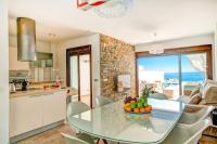 Kuchyň nebo kuchyňský kout v ubytování Villa Luisa Seaview 2 Casasol