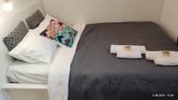 Posteľ alebo postele v izbe v ubytovaní Be my Guest- Fontany Luxury Apartment Metro Wi-Fi free parking zone