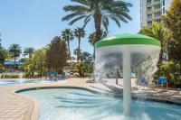 Der Swimmingpool an oder in der Nähe von Beautiful Junior near the beach Palms Resort in Destin