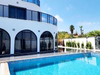 Bazén v ubytování Luxury villa imperial nebo v jeho okolí