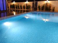 Bazén v ubytování Luxury villa imperial nebo v jeho okolí