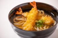 Hinoにあるリバーサイドひのの海老麺入りスープ