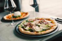 Jídlo v aparthotelu nebo okolí