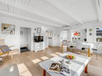 Posezení v ubytování Holiday Home Venla - from the sea by Interhome