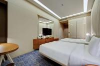 TV a/nebo společenská místnost v ubytování DoubleTree by Hilton Adana