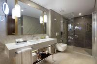 Koupelna v ubytování Doubletree By Hilton Antalya City Centre
