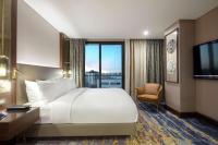 Postel nebo postele na pokoji v ubytování Doubletree By Hilton Antalya City Centre
