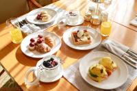 Comida en o cerca de este hotel